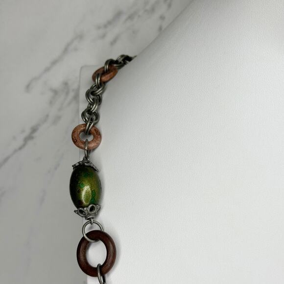 Chico's Chunky Red Green Mixed Media Statement Necklace Silver Tone ✨ - Picture 7 of 11